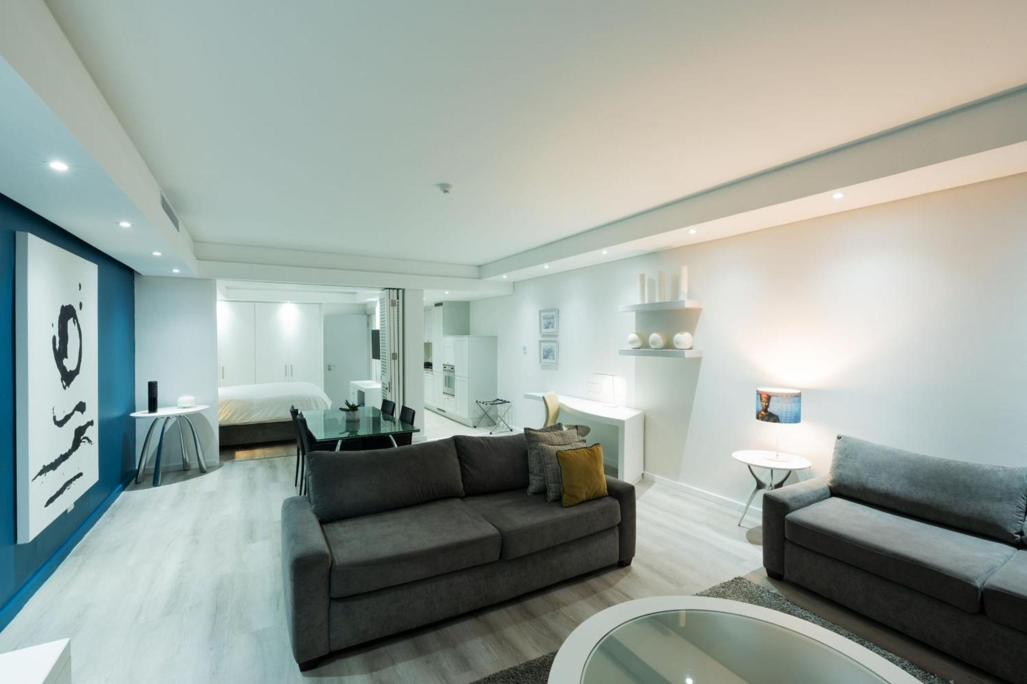 1 Bedroom Apartment, Fountain view